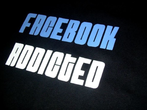 How to Hamper Facebook Addiction