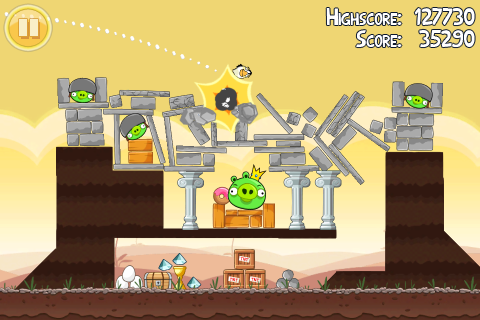 Angry Birds gameplay screenshot